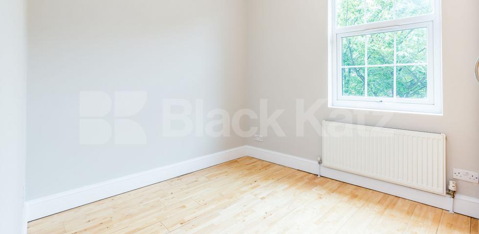 Modern one bed in zone one location mins to tube & shops Kings Cross Road, Kings Cross